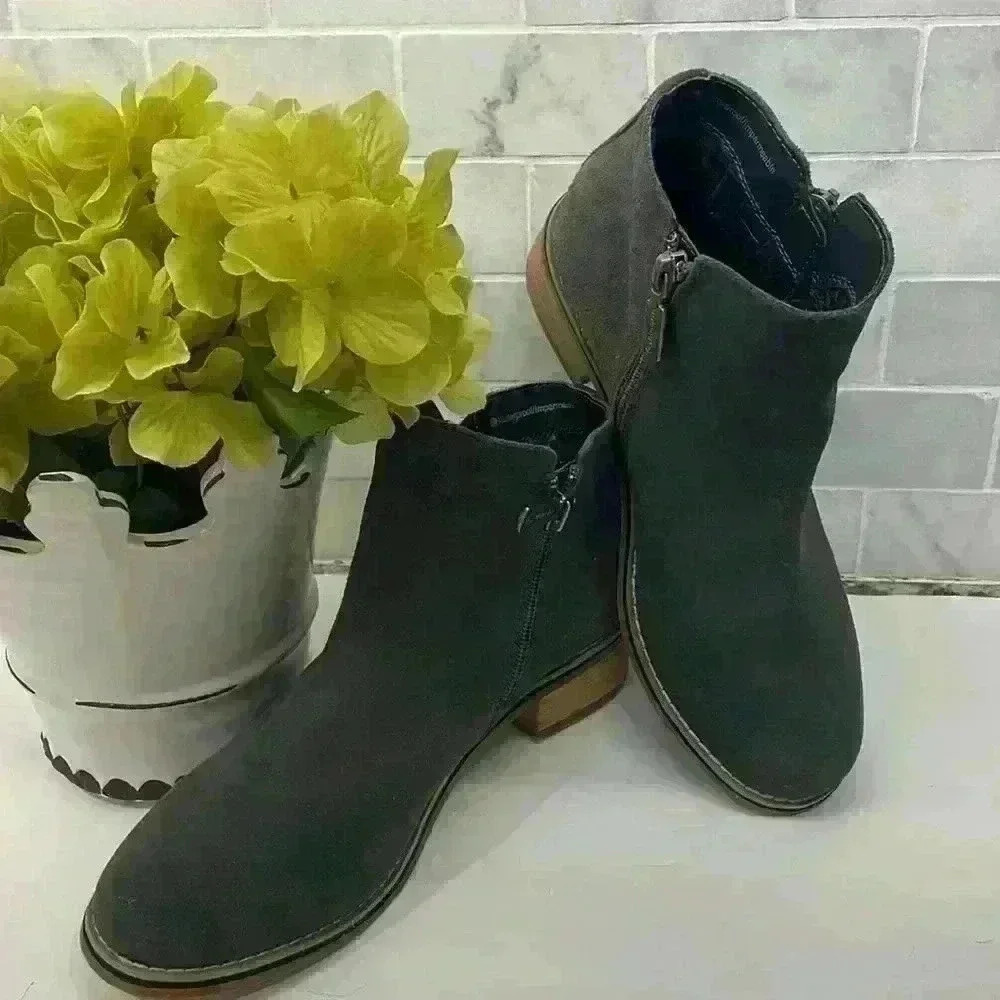 Blondo, “Liam” waterproof dark grey Ankle Bootie. Excellent Condition Size 7.5